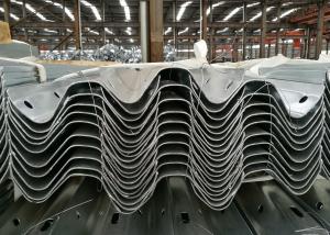 China Metal Highway Thrie Beam Guardrail Hot Dipped Galvanized Plastic Sprayed wholesale