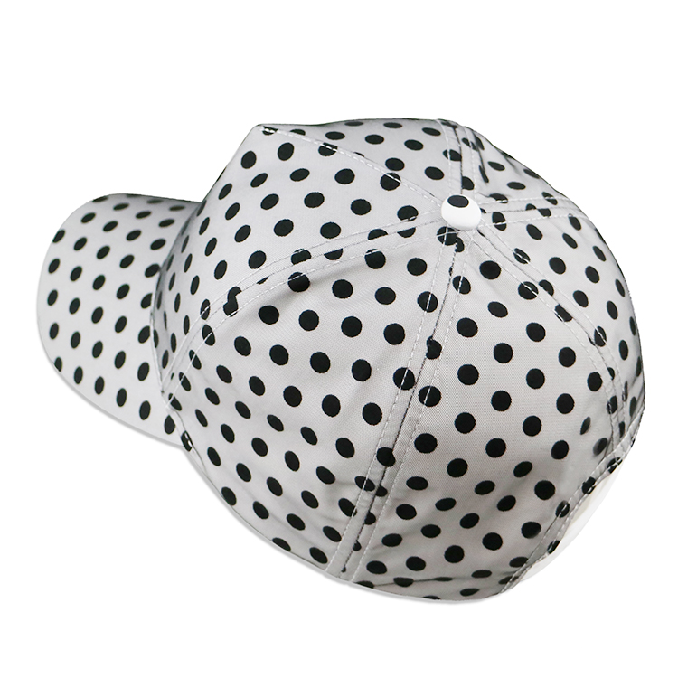 White Printed Long Brim Baseball Hat , Trendy Outdoor Ladies Sports Hats