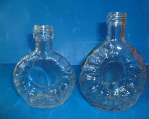 China Whisky glass bottles wholesale