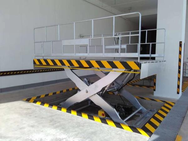 3.5 Ton Loading Bay Equipment Hydraulic Scissor Lift Platform Grey Color