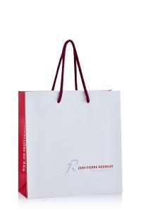 China Commercial Branded Paper Bags Personalized For Beauty 25cmx10cmx26cm wholesale