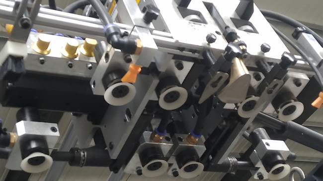 High Speed Flute Laminating Machine 1450*1450mm 12000 Pcs/H