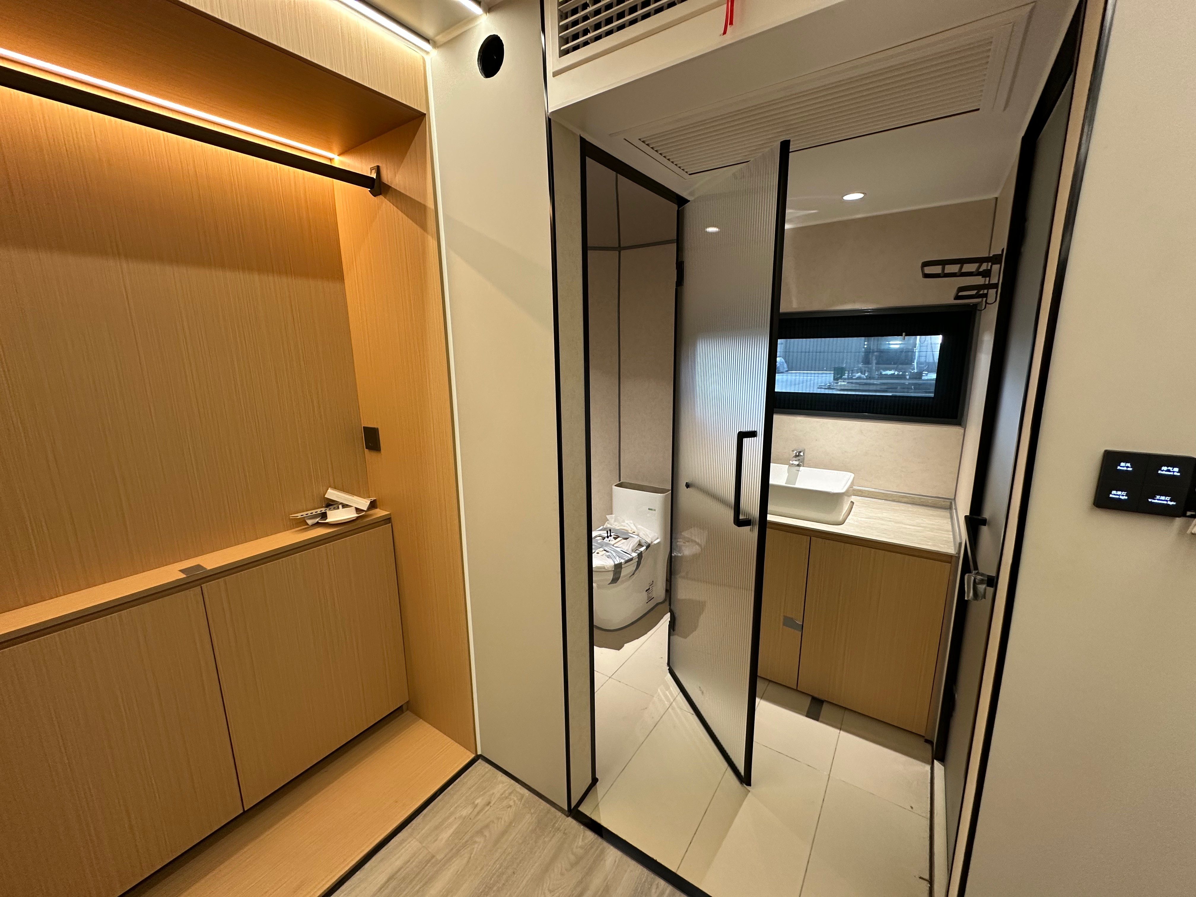 Double Insulation Direct Supply Modern Luxury Space Capsule House Prefab Modular Houses for Customers Request