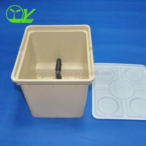 China PP Hydroponic Tomato Growing Dutch Bucket System for Vegetables wholesale