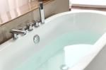 luxury free standing bathtubs made in China