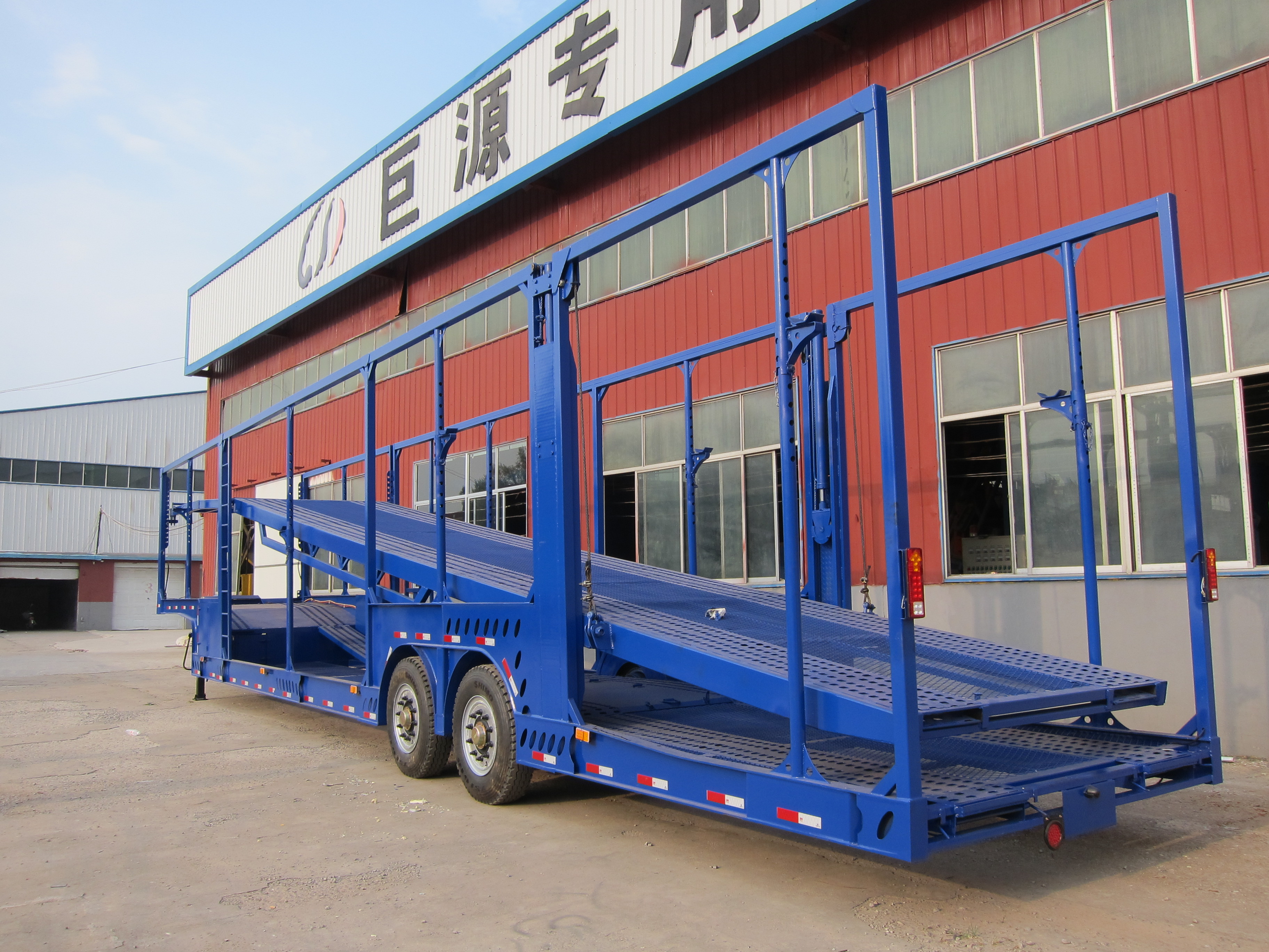 3 Axles Car Carrier Semi Trailer with Steel Material and 40000KG Payload