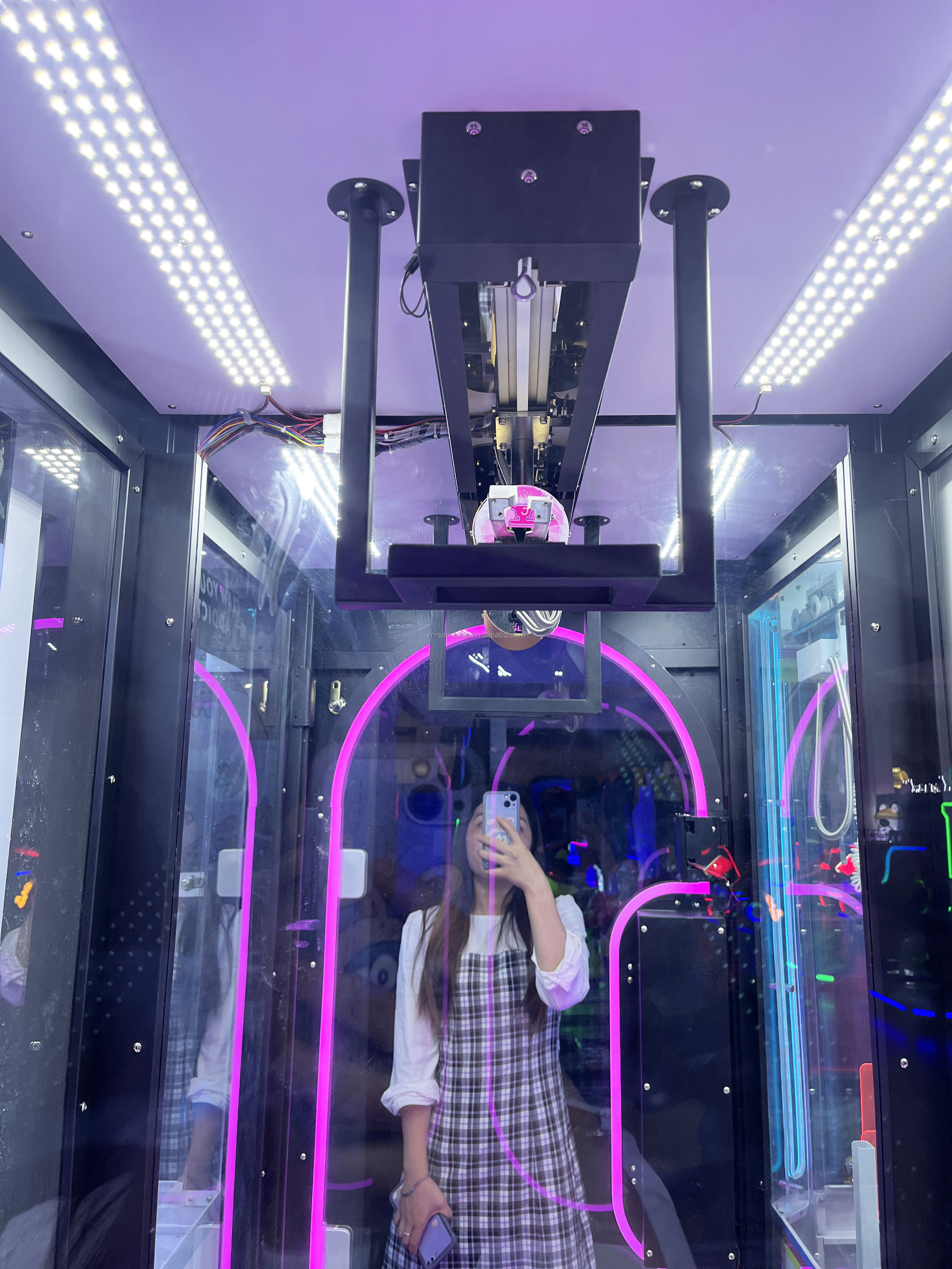Dreamland Coin Operated Prize Gift Arcade Pink Date Cut Gift Game Machine Factory Prize Game Machine