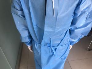 China Waterproof Disposable Isolation Gown For Asbestos Removal / Automotive Cleaning wholesale