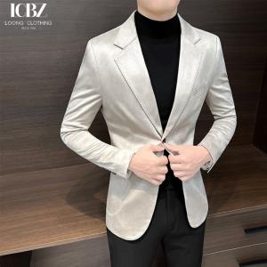 China Customized Deerskin Single-Breasted Two Button Suit Blazer for Men's Business Attire on sale