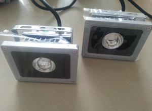 China IP68 LED floodlight 3 years warranty wholesale