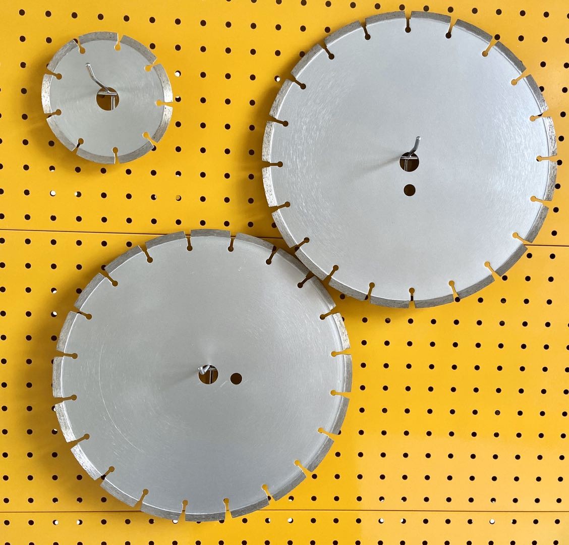 300×3.0/2.0×10×25.4×20T Huachang 12' Laser Welded Granite Concrete Dry Cutting Diamond Saw Blade With Long Life