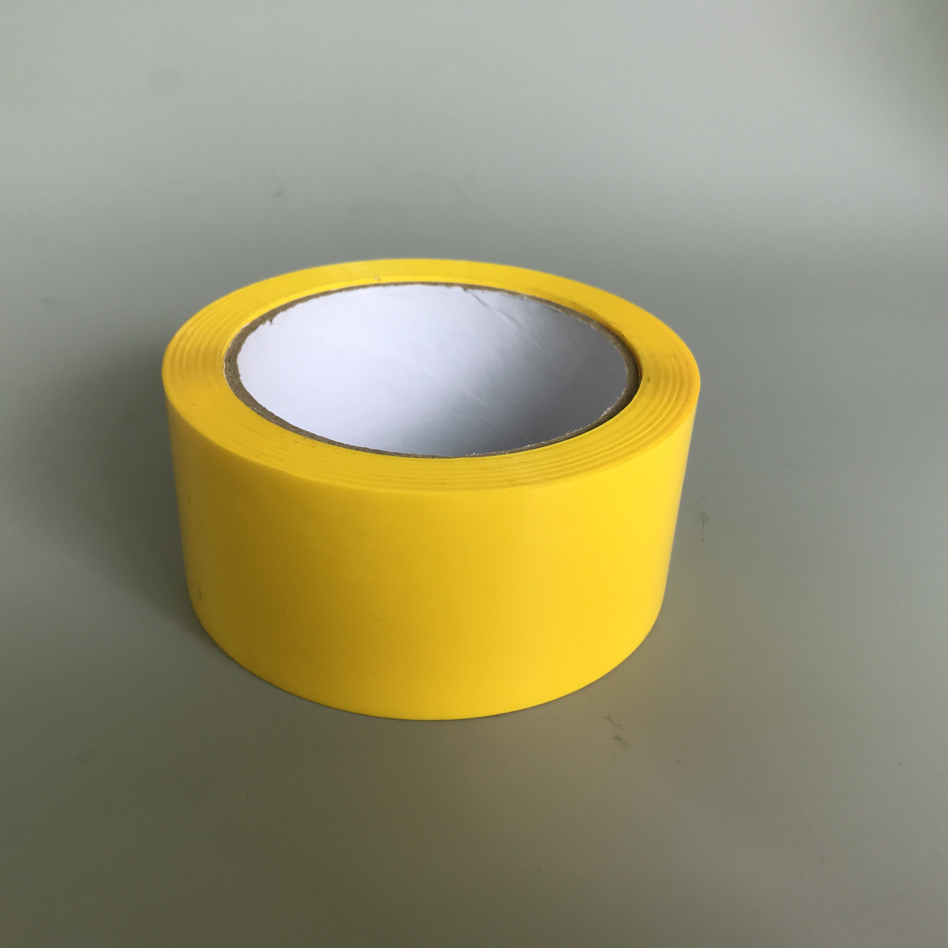 Yellow Color Bopp Packing Tape With 35-90mic Thickness For Wrapping And Box Sealing