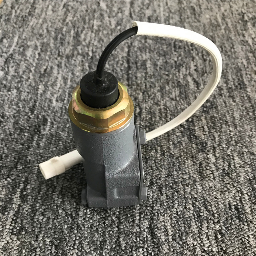 Hydraulic Pump Proportional Control Solenoid Valve For Hitachi EX100/EX120-1/2/3/EX200-1/2/3