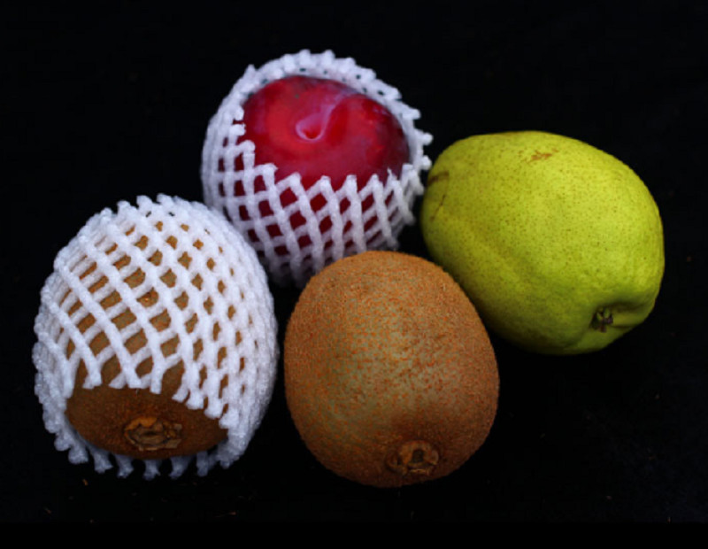 PE Soft Foam Fruit Protection Net With Fruit Protective Packaging Foaming Material