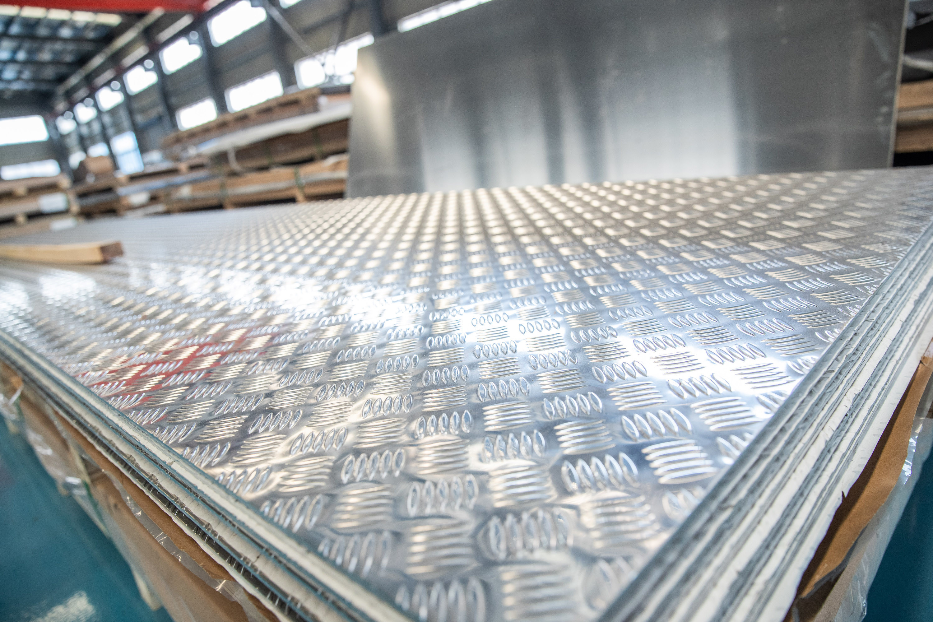 Embossed Aluminum Sheet 1060 5052 Aluminum Plate With Five Rib Pattern