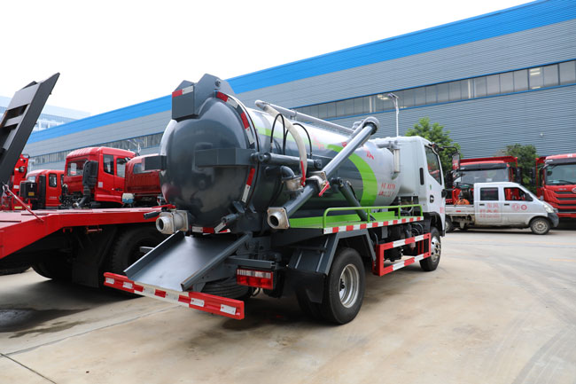 Cheapest Mini 4*2 4000 Liters Vacuum Truck Sewage Suction With Pump