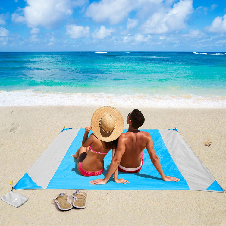 Outdoor Camping Sand Proof Ripstop Nylon Waterproof Compact Beach Blanket / Oversize Picnic Blanket / Beach Mat
