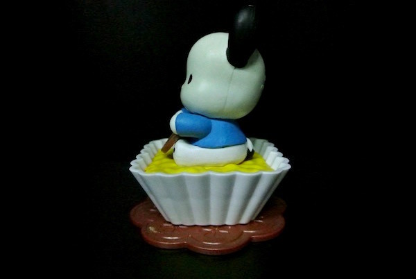 Pochacco Dog Custom Plastic Toys 2.5 Inch Height For Storage 8*7*7cm