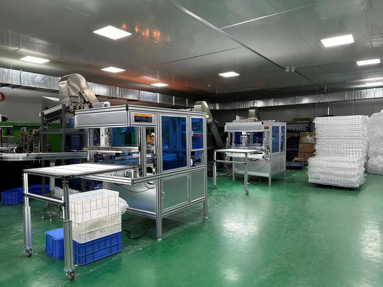 Polish Mirror Polished Empty Plastic Bottle Packing Machine for Customized Packaging