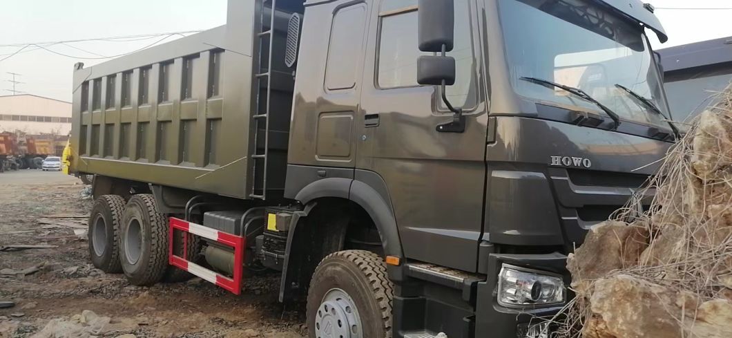 HOWO 6*4 Dump Truck Secondhand 10tires Gray Color Sinotruk