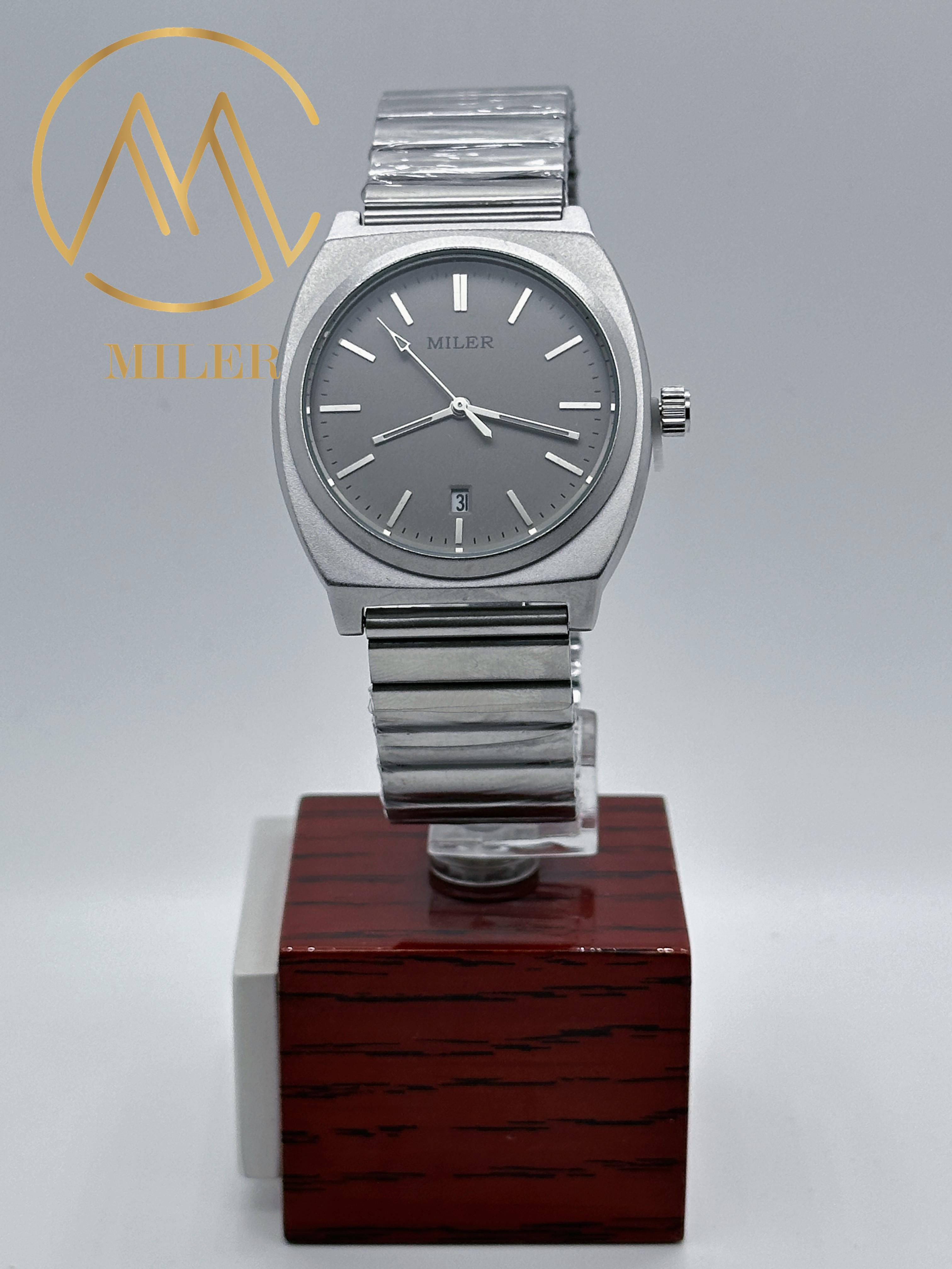 Personalized Logo Quartz Watch For Men With Water Resistant Display And Customized Logo For Corporate Gifts