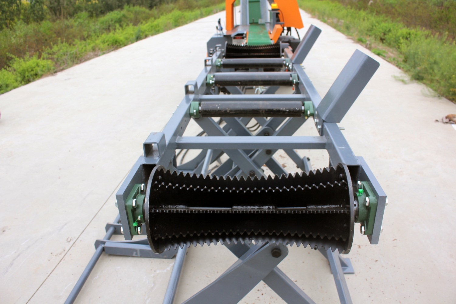 Forestry Machinery Wood Processor With Log Lifter 2400*1543*1210mm Size