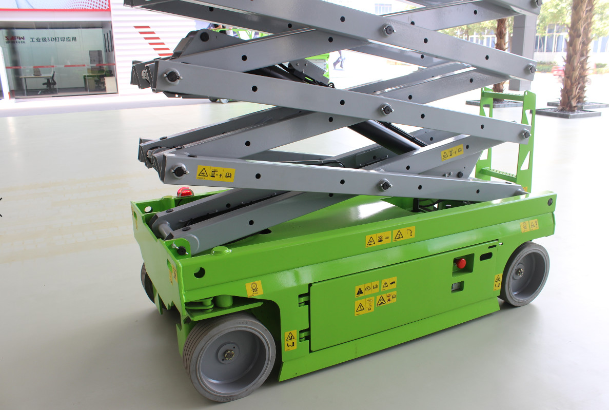 8m Hydraulic Scissor Elevated Lift 450KG Platform For Workshop Build Cleanning