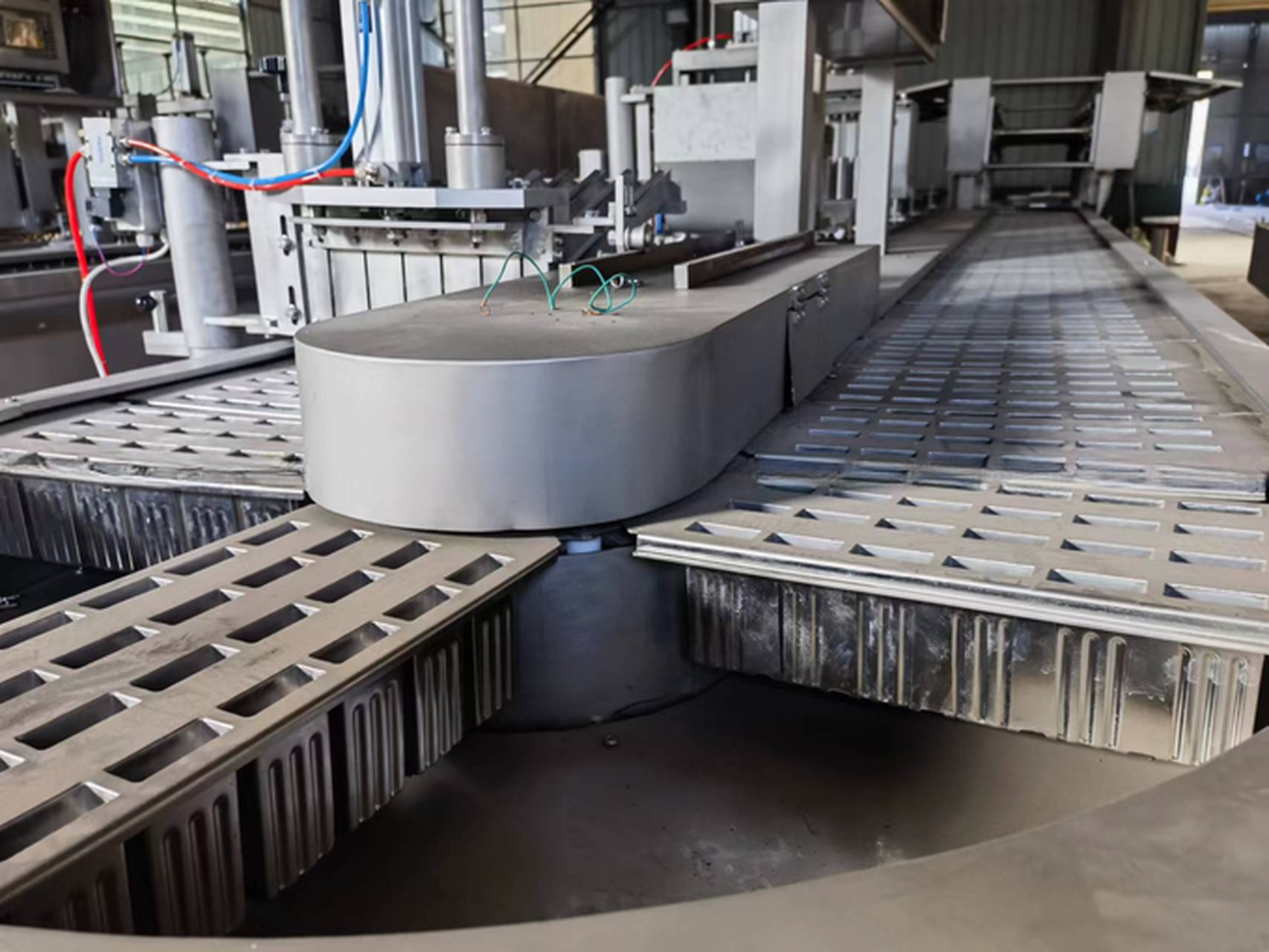 Advanced 8000 KG Chocolate Ice Cream Bar Making Machine for Popsicle Production