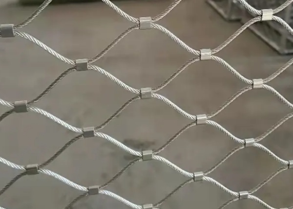 SS304 / 316 Stainless Steel Wire Rope Netting Mesh 1.6mm 30mm Buckle Type