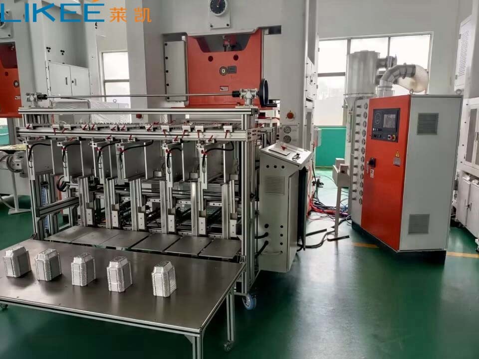 Fully Automatic 35-70 Strokes/min Aluminum Foil Tray Making Machine With H Frame Appearance
