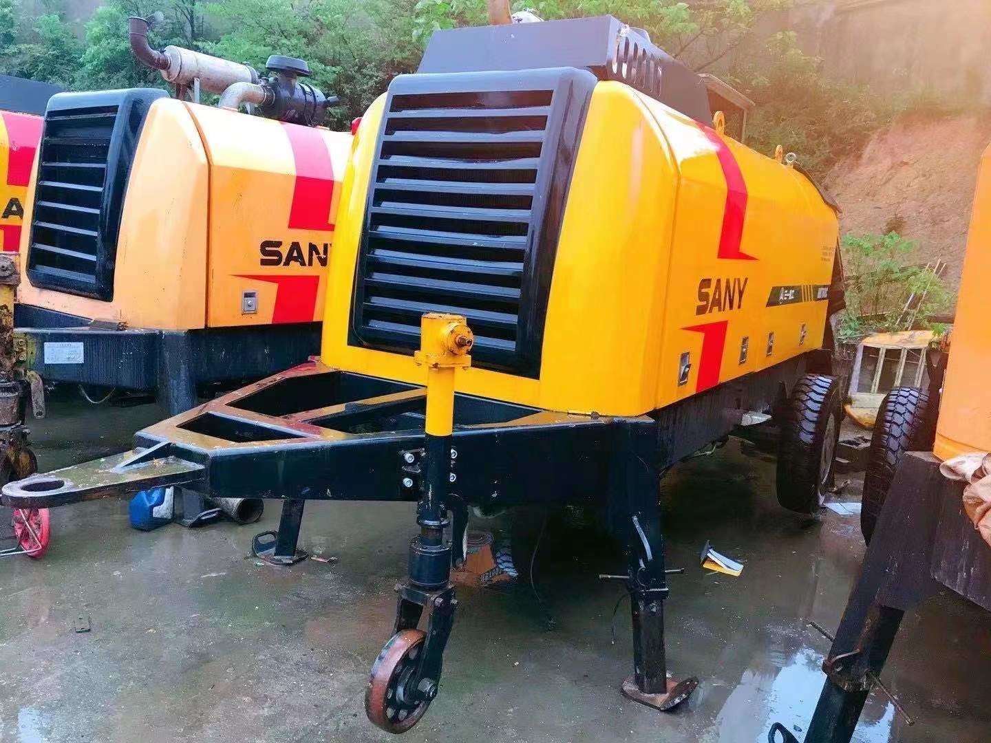2nd hand Concrete Trailer Pumps Max Delivery Height 250M 65/40 M3/hr