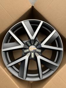 China Lightweight 66.6 Hole 20 Inch Alloy Wheels ET33 Rims For Volkswagen wholesale