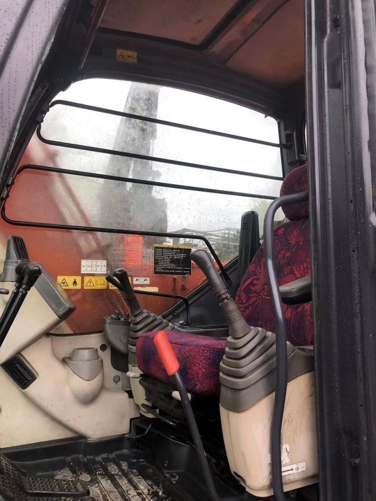 Doosan Engine Original Hydraulic Valve 6 Ton Mini Excavator for Construction Machinery in Korea