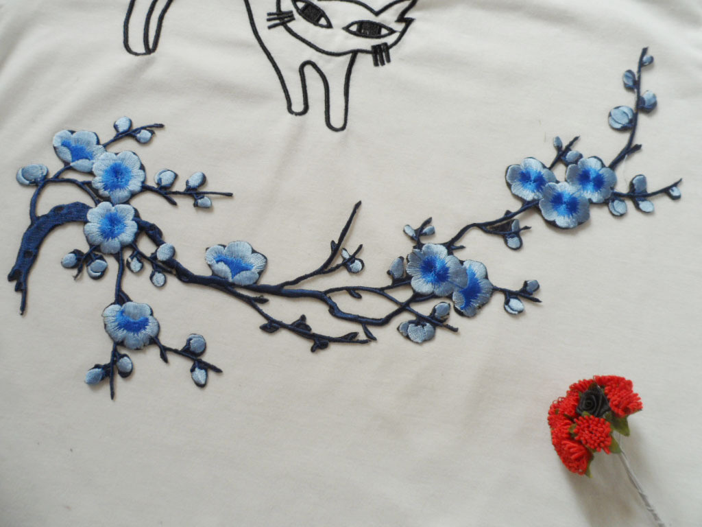 Hot Fix Motif Wintersweet Embroidery Lace Flower China Nation Style