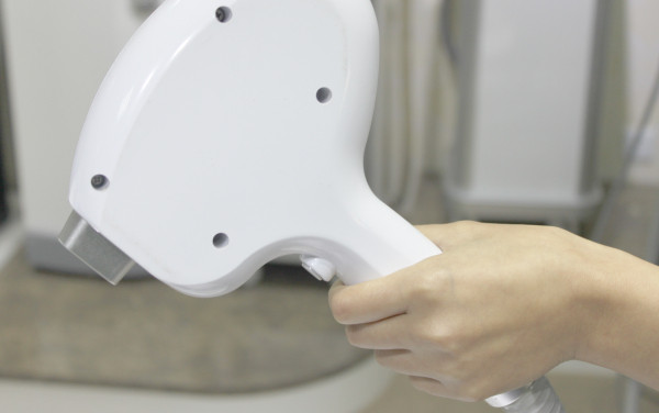 Permanent diode laser hair removal machine for Spa or Salon use