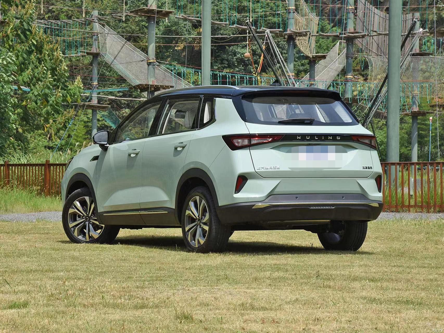 Wuling Xingchen Asta 1•5T CVT Automatic Xingyao Version Gasoline SUV With 5 Seat