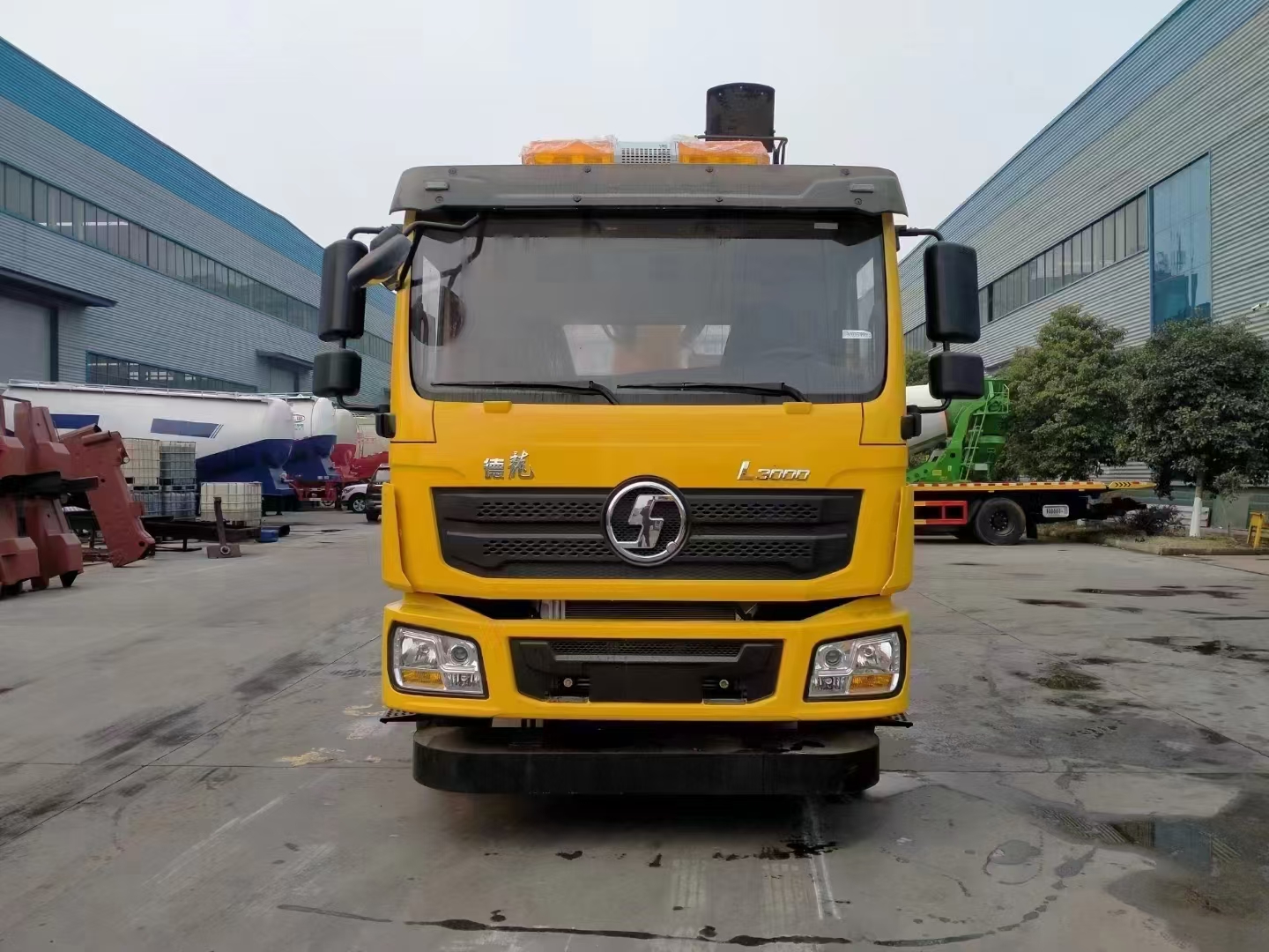 JMC Trailer With 8 Tons Towing Two Cleaning Vehicles Street Cleaning Vehicles