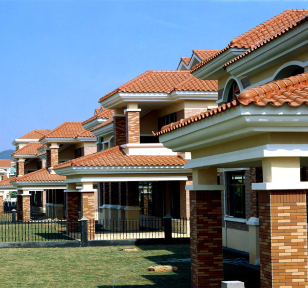 Spanish Glazed Clay Ceramic Roof Tiles 220mm Handmade Lightweight Brown