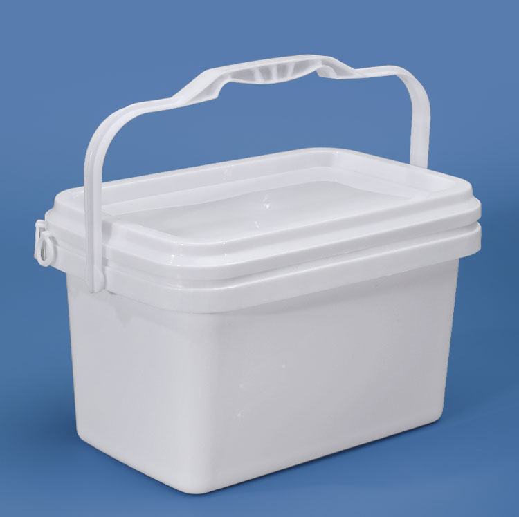 Durable Food Grade Empty Plastic Buckets With Handle and Lids for Packaging Solutions