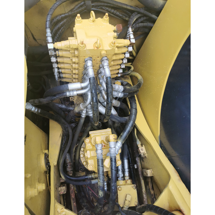 Japan Manufactured 6 Ton Used Komatsu PC60 Excavator with Original Hydraulic Cylinder