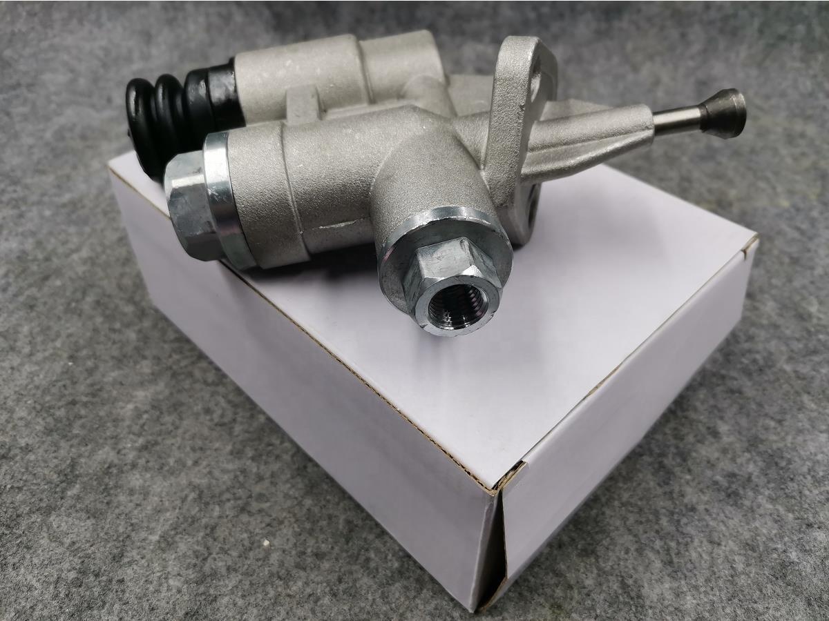 Dongfeng Tianlong and Dongfeng Hercules 0.7kg Engine Fuel Pump Powered by Dongfeng Cumminss 6CT