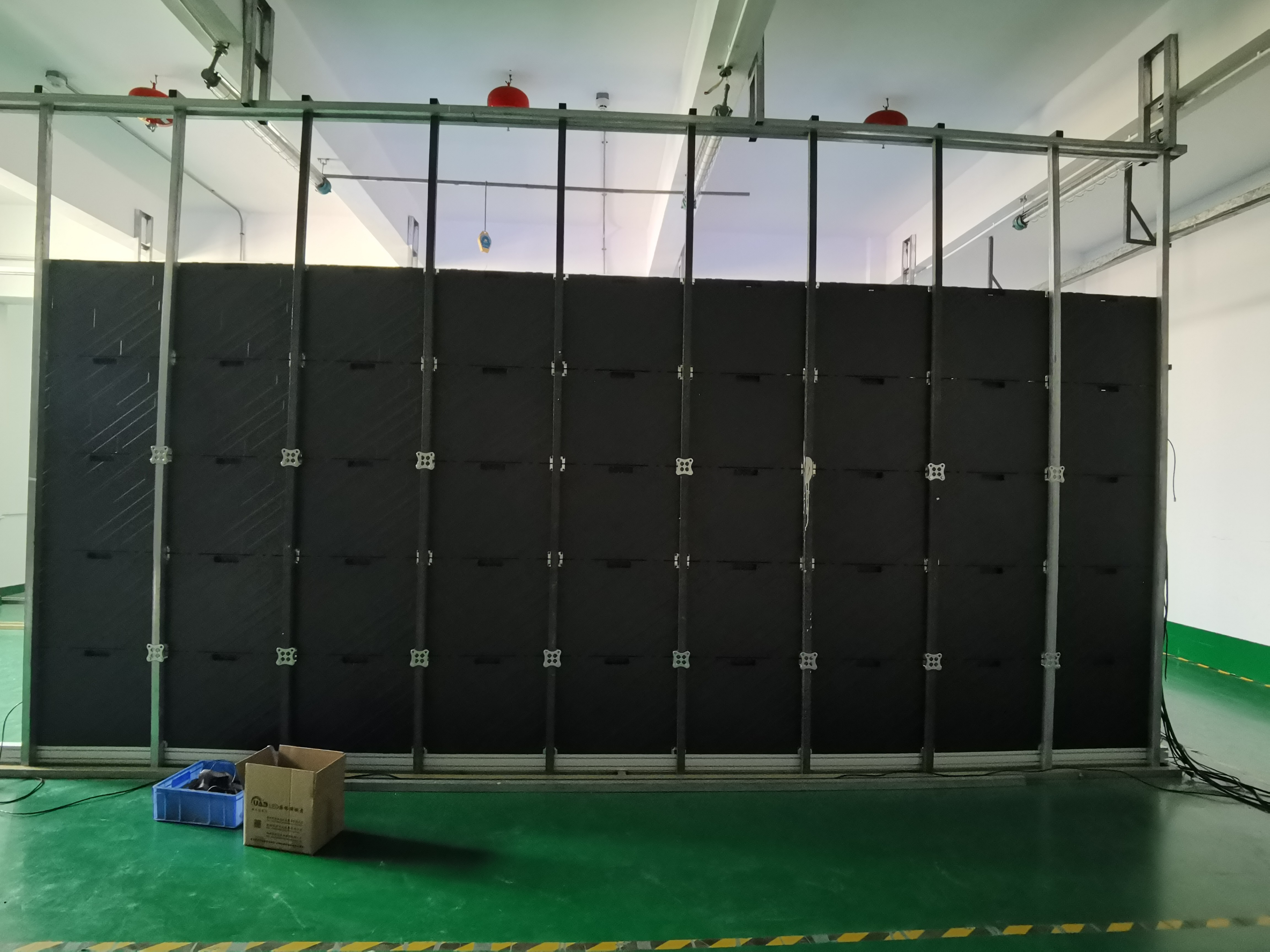 SMD2121 1R1G1B High Resolution LED Screen 1200 Nits Indoor Fixed Installation