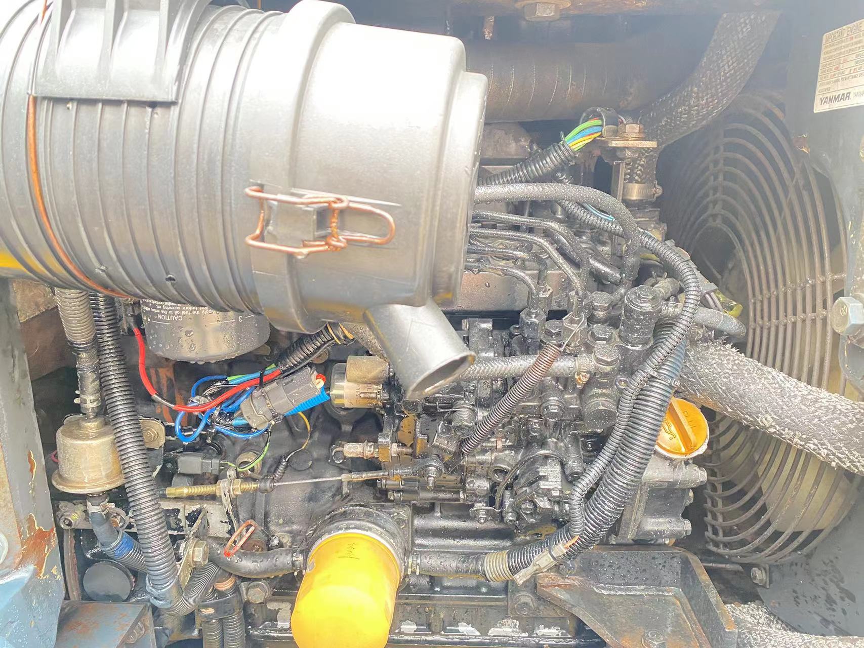Used Kamatsu PC40MR Excavator with Strong Hydraulic System and Durable Crawler Design