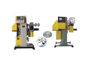 China Double Stations In Mould Labeling Machine Working In 220V 50 - 60Hz 0.4kw wholesale