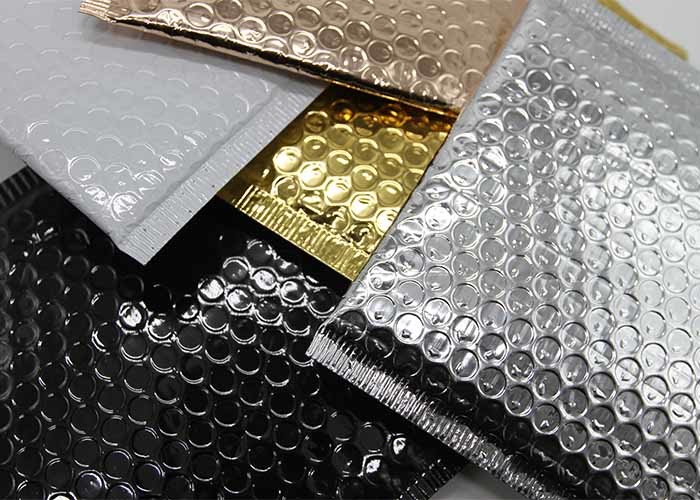 2 Sealing Sides Metallic Bubble Envelopes , Multi Color Bubble Shipping Envelopes