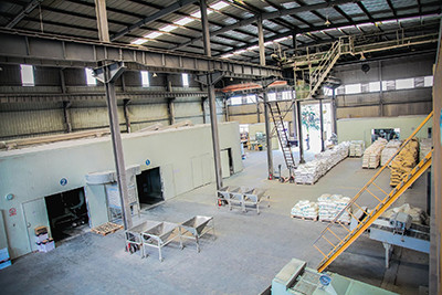 Fast Curing Crystal White Electrostatic Powder Coating Polyester TGIC Free for Architecture