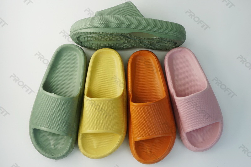 OEM Ultralight Non Slip EVA Pillow Slides Slippers