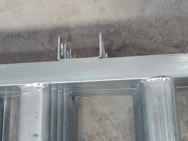 Strong Galvanized Cattle Panels Barrier With Easier Handle Free Size Gray Color