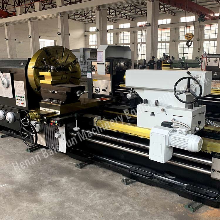Conventional Turning Engine Lathe Machine Heavy Duty 755mm Bed Width