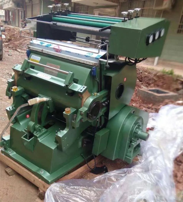 Hot Stamping Emboss Die Cutting Machine 1040 * 720 HJ-1040T Computer